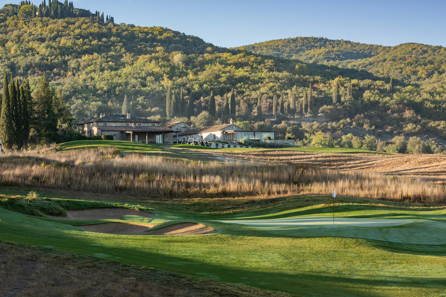 Clubhouse en arrière plan